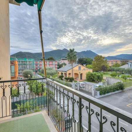 Casa Graziella - Town Center * Боргетто-Санто-Спирито